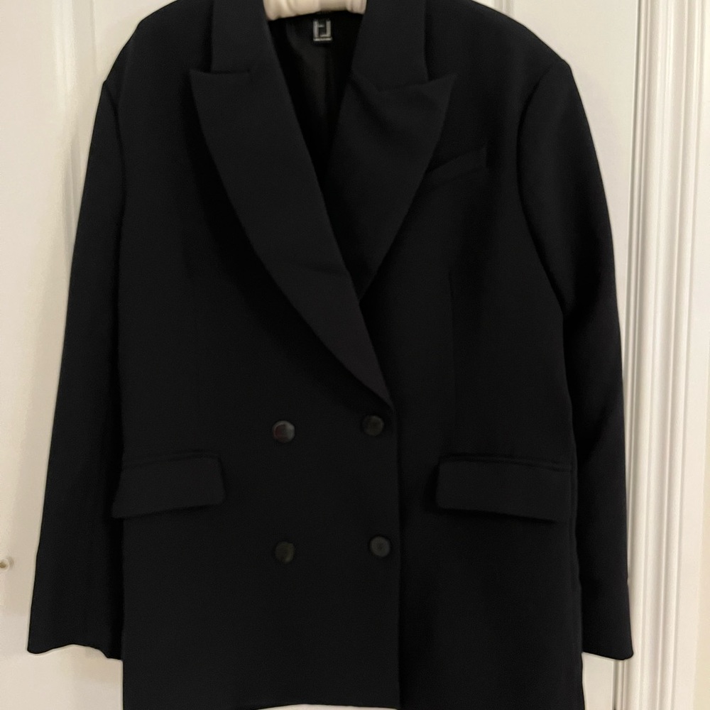 Elegant Black Double-Breasted Women's Coat